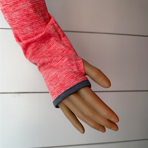 Under Armour Tech Long Sleeve T-shirt With 1/2 Zipper Closure, Sz XS - Picture 7 of 9